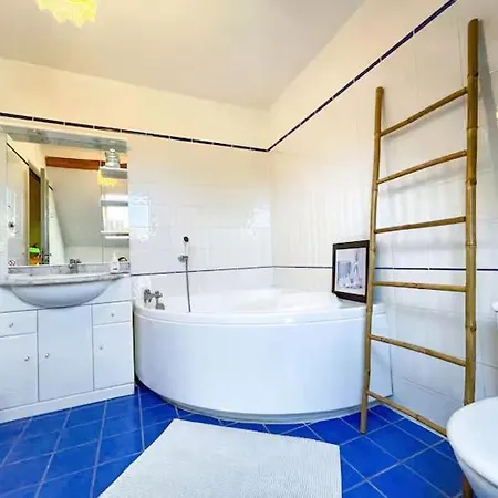 La Vigne, Avec Piscine & Jacuzzi-15 Pers *