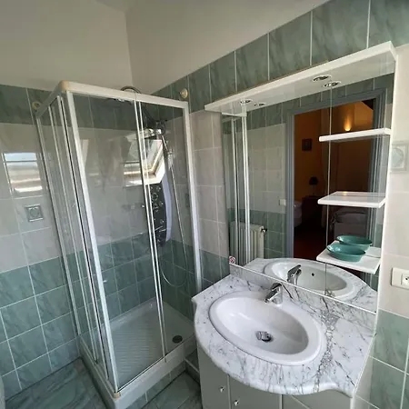 بيت للعطل La Vigne, Avec Piscine & Jacuzzi-15 Pers مارتيل