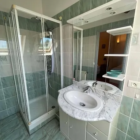 La Vigne, Avec Piscine & Jacuzzi-15 Pers بيت للعطل *