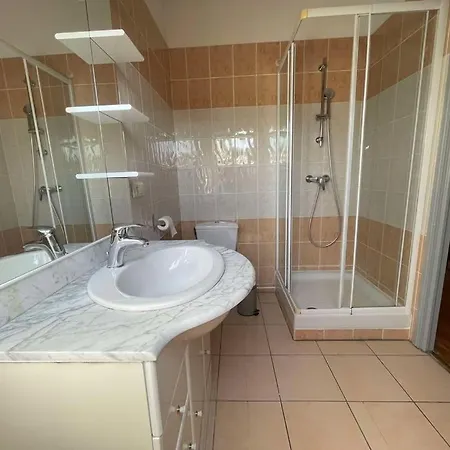 La Vigne, Avec Piscine & Jacuzzi-15 Pers مارتيل