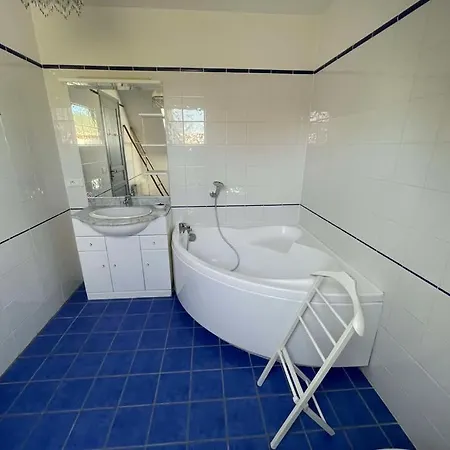 بيت للعطل La Vigne, Avec Piscine & Jacuzzi-15 Pers *